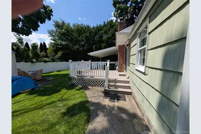 35 Sheridan Street, Huntington, NY 11743 - Photo 20