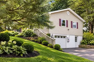 21 Elizabeth Dr, Hopewell Junction, NY 12533 - Photo 8