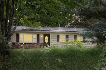 21 Elizabeth Drive, Hopewell Junction, NY 12533 - Photo 2