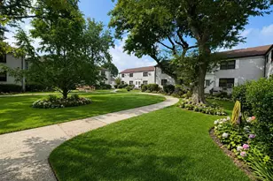 69-12 138th St, Kew Gardens, NY 11367 - Photo 2