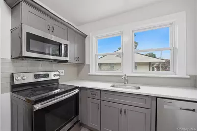 47-49 Sylvan Place, New Rochelle, NY 10801 - Photo 6