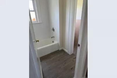 15 Miller Street #Lower, Glen Cove, NY 11542 - Photo 6