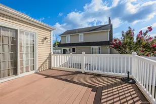 1296 Leslie Ln, Bellmore, NY 11710 - Photo 10