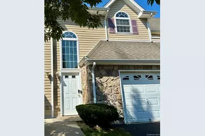 154 Christine Drive, Dix Hills, NY 11746 - Photo 2