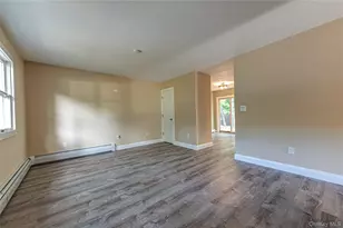 50 Fanning Blvd, Riverhead, NY 11901 - Photo 6