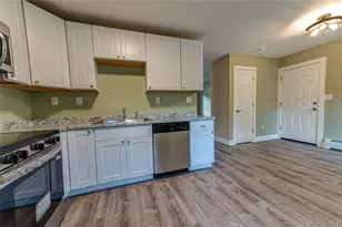 50 Fanning Blvd, Riverhead, NY 11901 - Photo 10