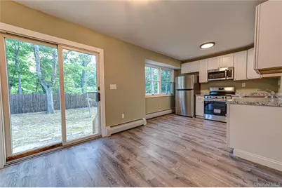50 Fanning Boulevard, Riverhead, NY 11901 - Photo 12