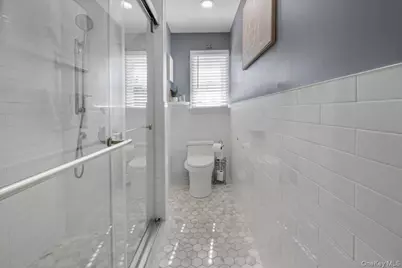2014 Central Drive S, East Meadow, NY 11554 - Photo 14