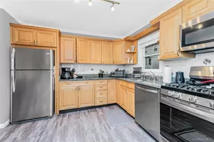 451 W 258th St, Bronx, NY 10471 - Photo 6