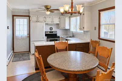 1460 Joyce Lane, Seaford, NY 11783 - Photo 2