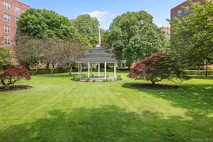 230 Pelham Rd, New Rochelle, NY 10805 - Photo 20