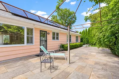 25 Manger Circle, Pelham, NY 10803 - Photo 32