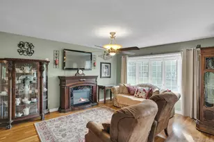 39 Pawnee Dr, Commack, NY 11725 - Photo 6