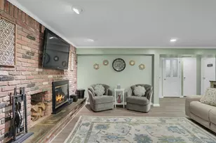39 Pawnee Dr, Commack, NY 11725 - Photo 36