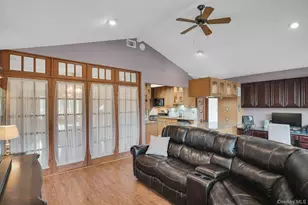 39 Pawnee Dr, Commack, NY 11725 - Photo 20