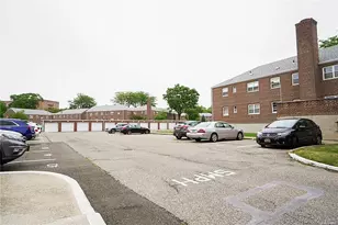 89-25 Shore Pkwy, Howard Beach, NY 11414 - Photo 10