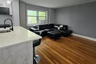 89-25 Shore Pkwy, Howard Beach, NY 11414 - Photo 4