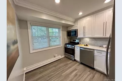 532 Terrace #T14532, Bayport, NY 11705 - Photo 4