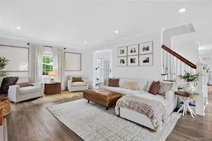 11 Cedar Pl, Garden City, NY 11530 - Photo 2