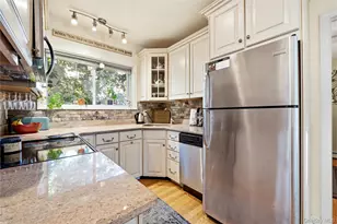 8 South Ave, Smithtown, NY 11787 - Photo 10