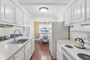 25 Beach Ave, Port Jefferson, NY 11776 - Photo 10