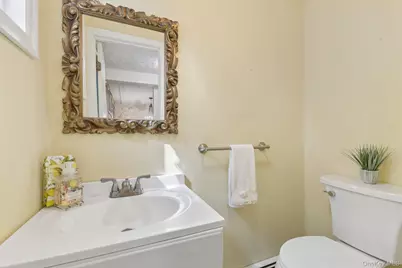 25 Beach Avenue, Port Jefferson, NY 11776 - Photo 14