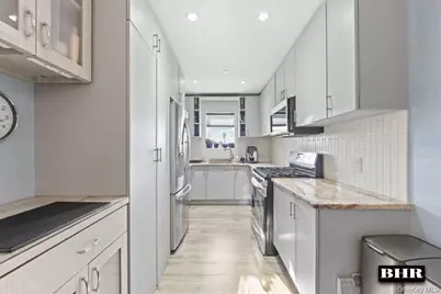3360 Shore Parkway #4B, Brooklyn, NY 11235 - Photo 2