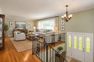 518 Manchester Rd, Yorktown Heights, NY 10598 - Photo 4