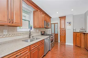 53 Thorne St, Patchogue, NY 11772 - Photo 16