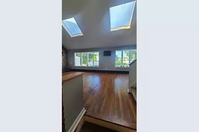 623 Nimrod Court, North Babylon, NY 11703 - Photo 2