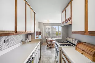 2650 Ocean Pkwy, Brooklyn, NY 11235 - Photo 16