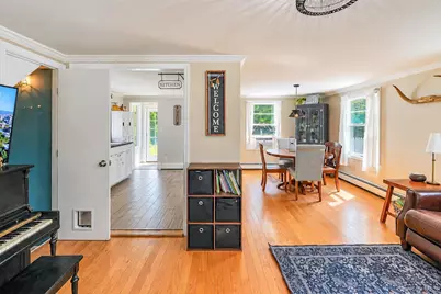 9 Jennings Avenue, Center Moriches, NY 11934 - Photo 4