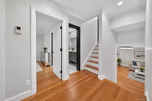 31 Colony Ln, Syosset, NY 11791 - Photo 8