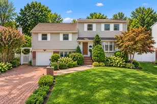 31 Colony Ln, Syosset, NY 11791 - Photo 2