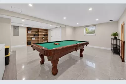 31 Colony Lane, Syosset, NY 11791 - Photo 20