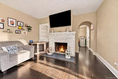 201 Park Drive, Eastchester, NY 10709 - Photo 6