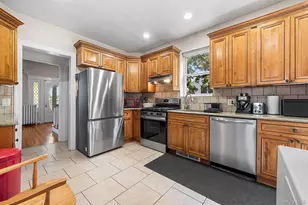 72 Dalton Rd, Yonkers, NY 10701 - Photo 8