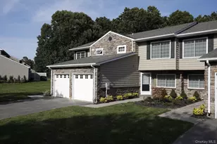 5000 Townhouse Dr, Coram, NY 11727 - Photo 16