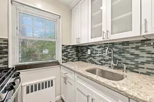 249-33 60th Ave, Little Neck, NY 11362 - Photo 10