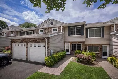2705 Townhouse Drive #2705, Coram, NY 11727 - Photo 2