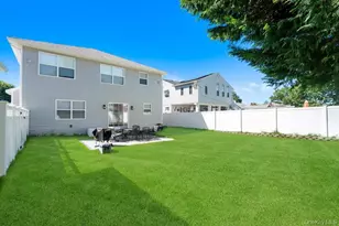 183 Park Ln, Massapequa, NY 11758 - Photo 26