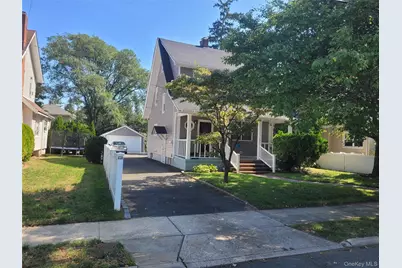 8 Rolling Street, Lynbrook, NY 11563 - Photo 1