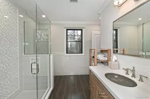 10 Yardley Dr, Dix Hills, NY 11746 - Photo 20