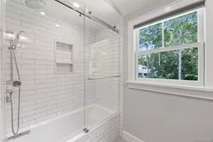 16 Pin Oak Ln, Westhampton Beach, NY 11978 - Photo 26