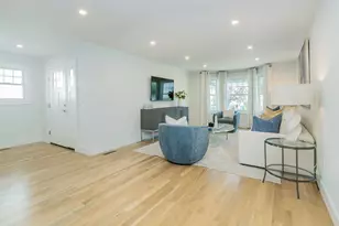 59 Edgewood Rd, Port Washington, NY 11050 - Photo 2
