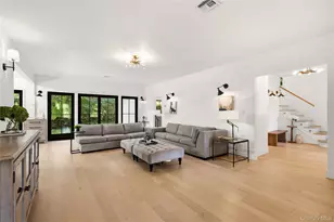 10 The Locusts, Roslyn, NY 11576 - Photo 4