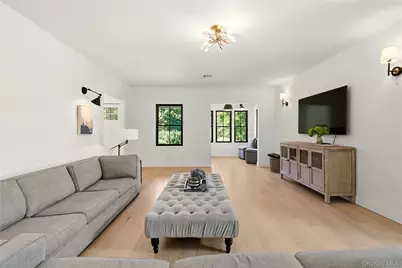 10 The Locusts, Roslyn, NY 11576 - Photo 8