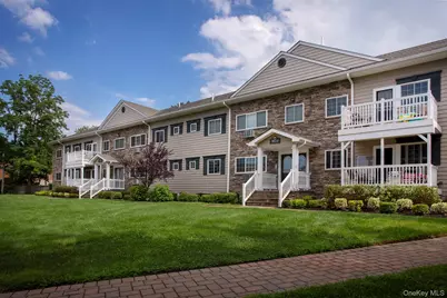 552 New Highway #2-1C, Hauppauge, NY 11788 - Photo 1