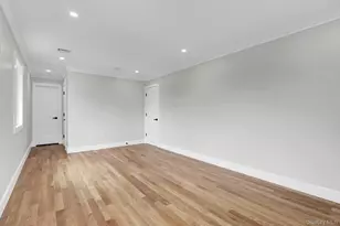 81 East End Ave, Hicksville, NY 11801 - Photo 36