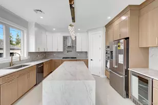 81 East End Ave, Hicksville, NY 11801 - Photo 20